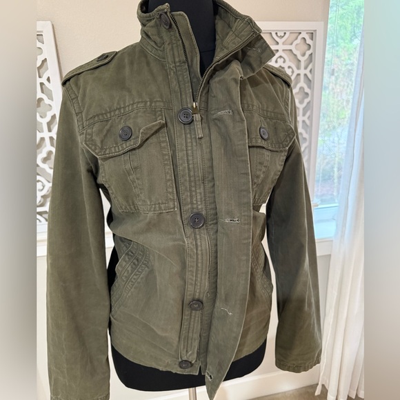 Military Style Jacket in Olive Green - Picture 5 of 11